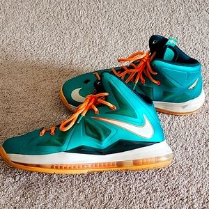 Nike Lebron James X Dolphins Sneakers